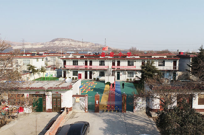 張治民董事長到盆窯小學查看翻新修繕情況 張治民董事長到盆窯小學查看翻新修繕情況