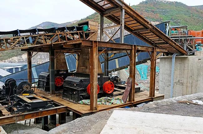 山西省晉中DLZSJ1218雙轉(zhuǎn)子制砂機(jī)使用現(xiàn)場