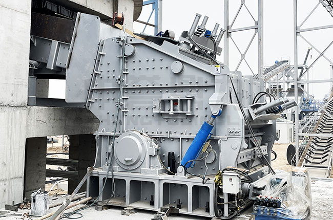 反擊式破碎機(jī)