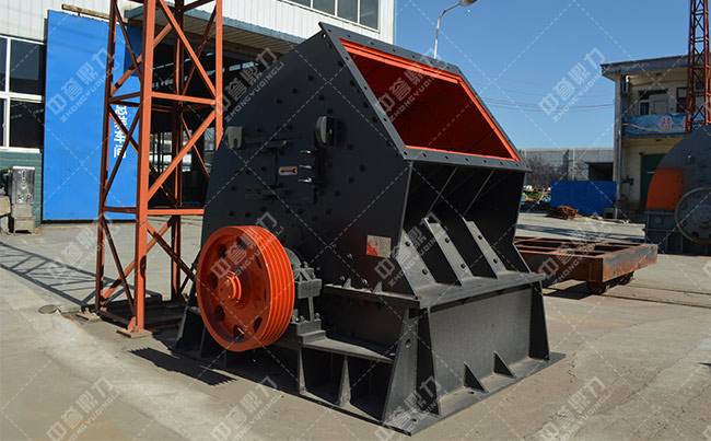 反擊式破碎機(jī)