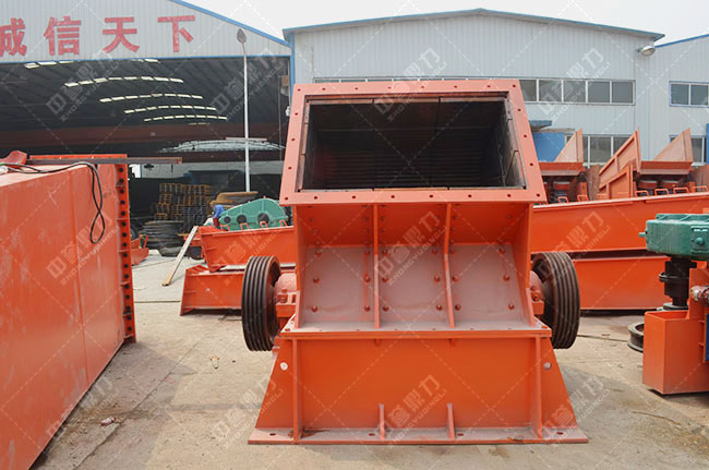 1400x1400箱式破碎機(jī)